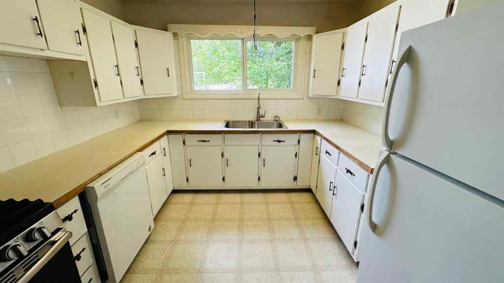 MLS® A2249166 - 1133 300 Newcastle Place   in Newcastle Drumheller, Residential