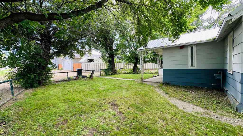 MLS® A2249166 - 1133 300 Newcastle Place   in Newcastle Drumheller, Residential