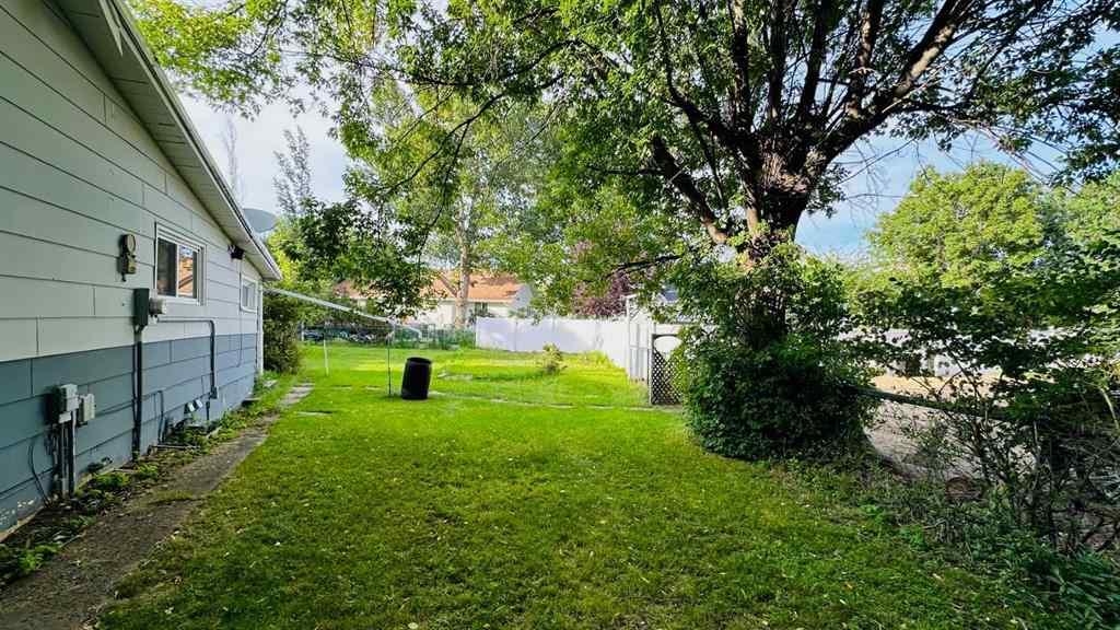 MLS® A2249166 - 1133 300 Newcastle Place   in Newcastle Drumheller, Residential