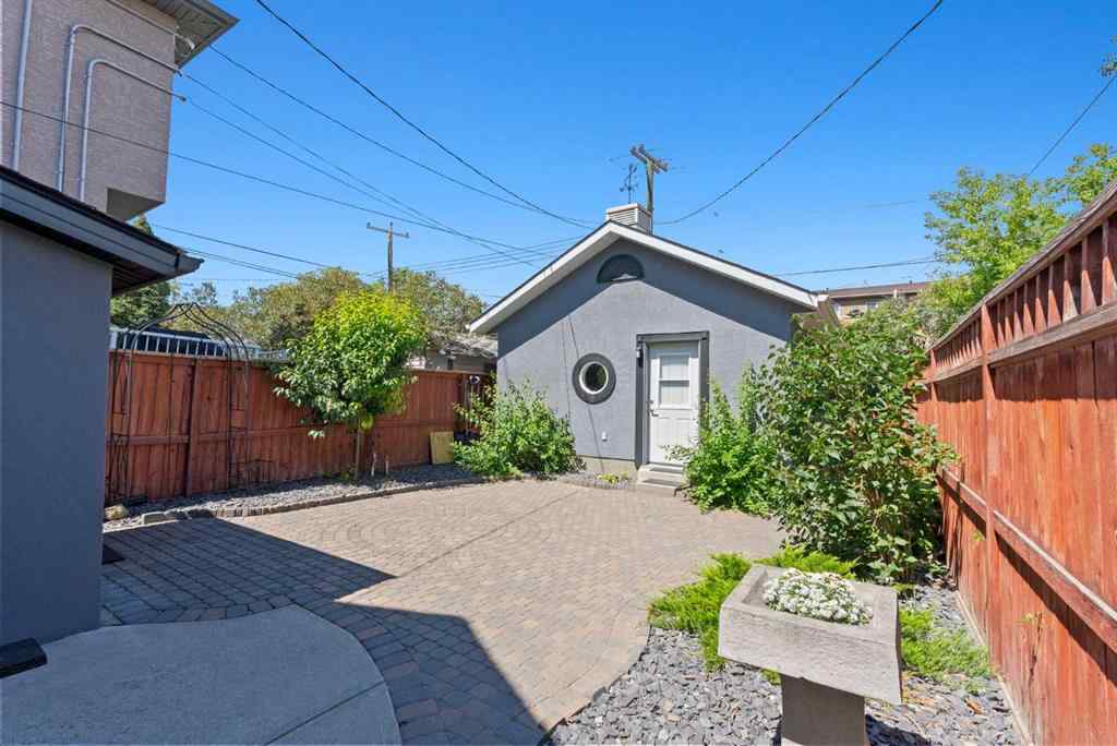 MLS® A2249179 - 904 1 Avenue NW in Sunnyside Calgary, Residential
