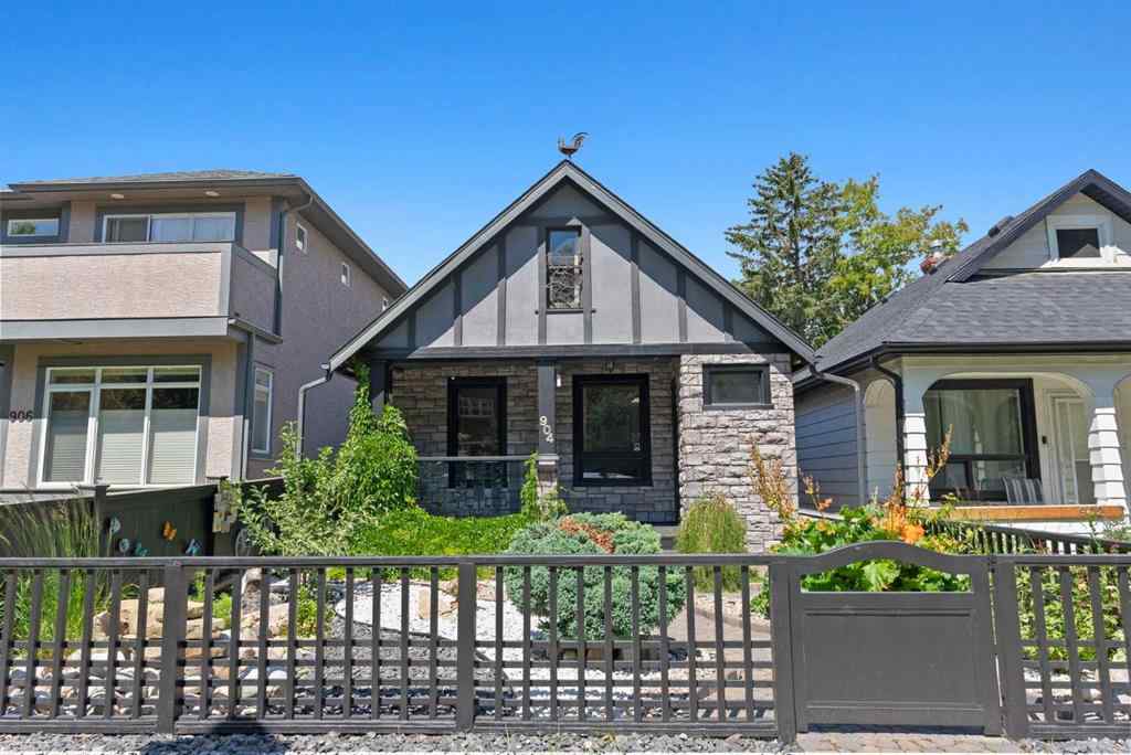 MLS® A2249179 - 904 1 Avenue NW in Sunnyside Calgary, Residential