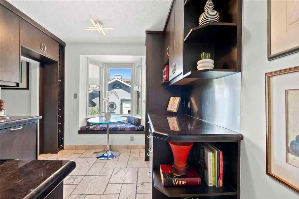 MLS® A2249179 - 904 1 Avenue NW in Sunnyside Calgary, Residential