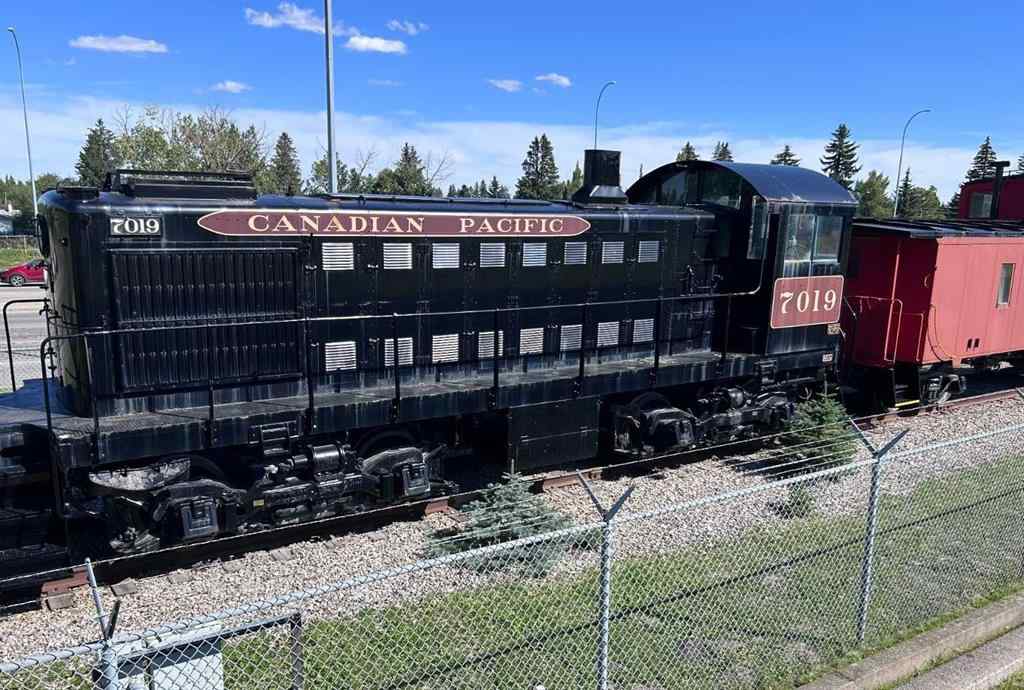 MLS® A2249186 - Unit #307 617 56 Avenue SW in Windsor Park Calgary, Residential