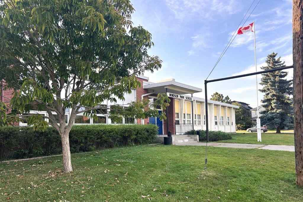 MLS® A2249186 - Unit #307 617 56 Avenue SW in Windsor Park Calgary, Residential