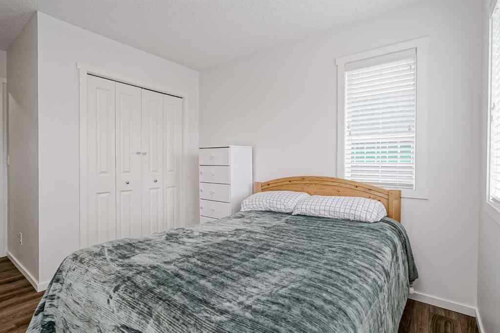 MLS® A2249190 - 225 Kingsmere Cove SE in Kings Heights Airdrie, Residential