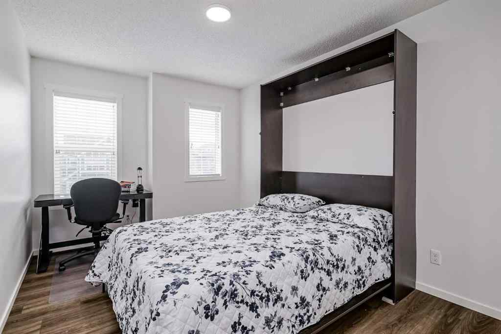 MLS® A2249190 - 225 Kingsmere Cove SE in Kings Heights Airdrie, Residential
