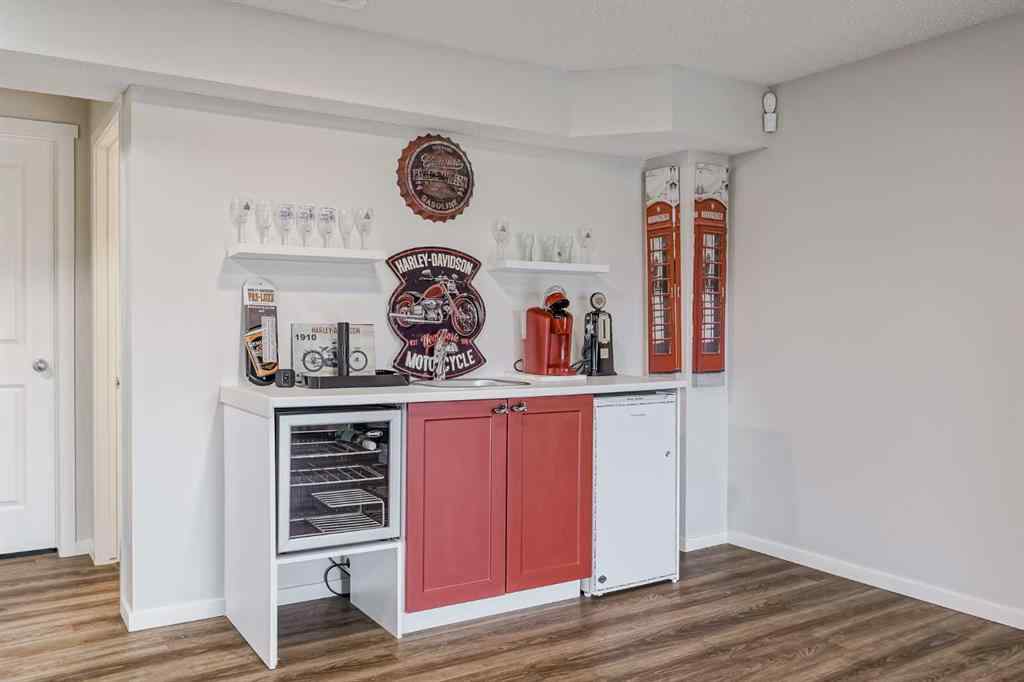 MLS® A2249190 - 225 Kingsmere Cove SE in Kings Heights Airdrie, Residential