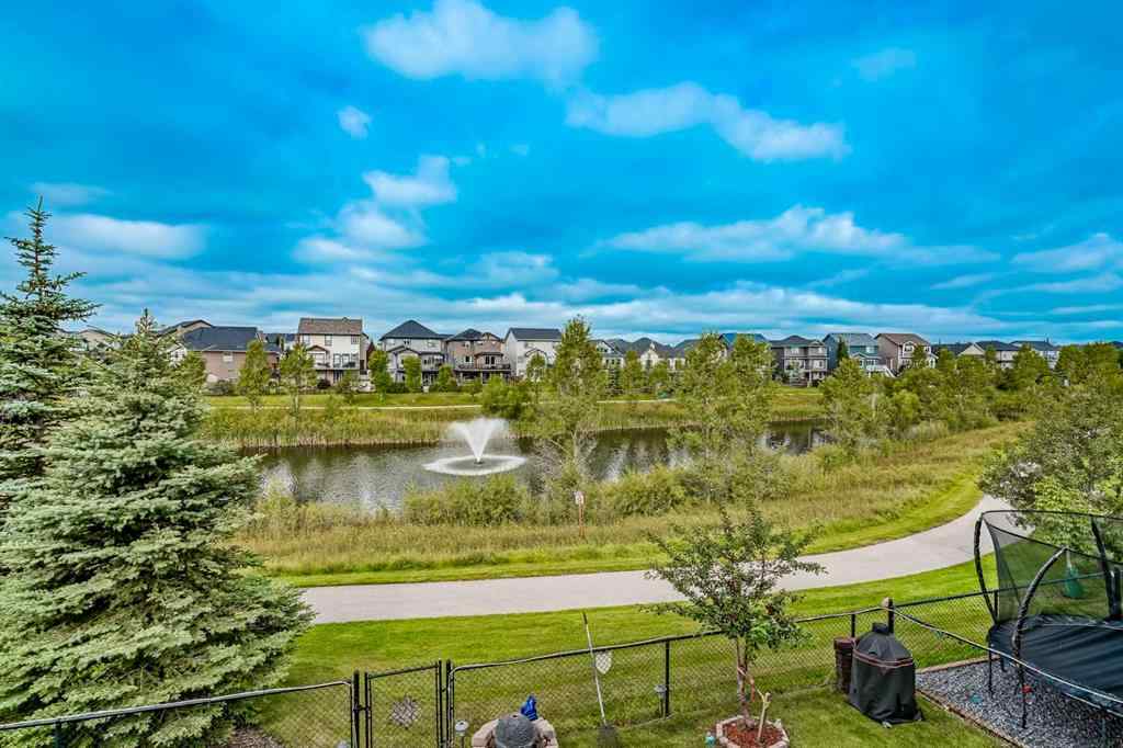 MLS® A2249190 - 225 Kingsmere Cove SE in Kings Heights Airdrie, Residential