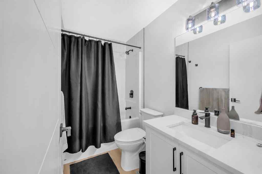 MLS® A2249195 - 11 Heritage Circle  in Heritage Hills Cochrane, Residential