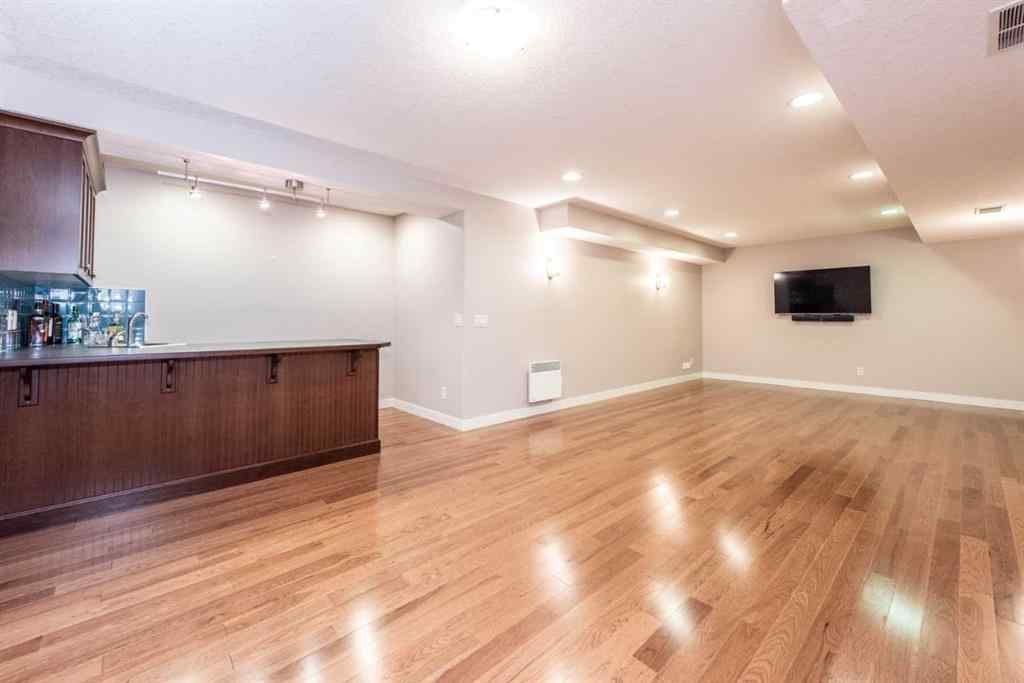 MLS® A2249227 - 122 Tuscany Glen Place NW in Tuscany Calgary, Residential