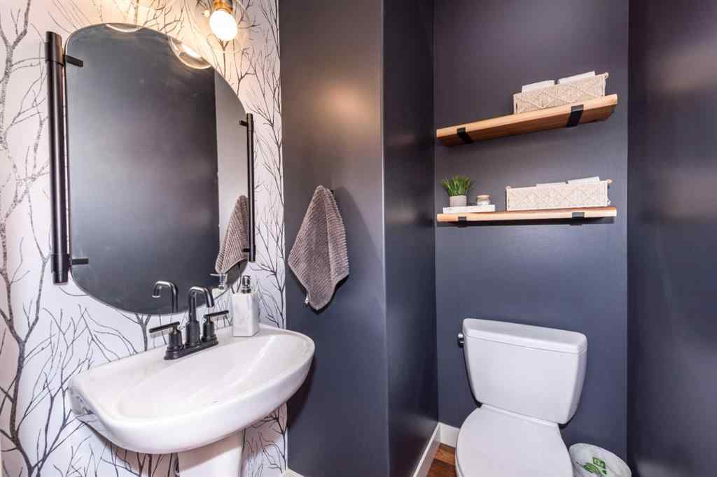 MLS® A2249227 - 122 Tuscany Glen Place NW in Tuscany Calgary, Residential