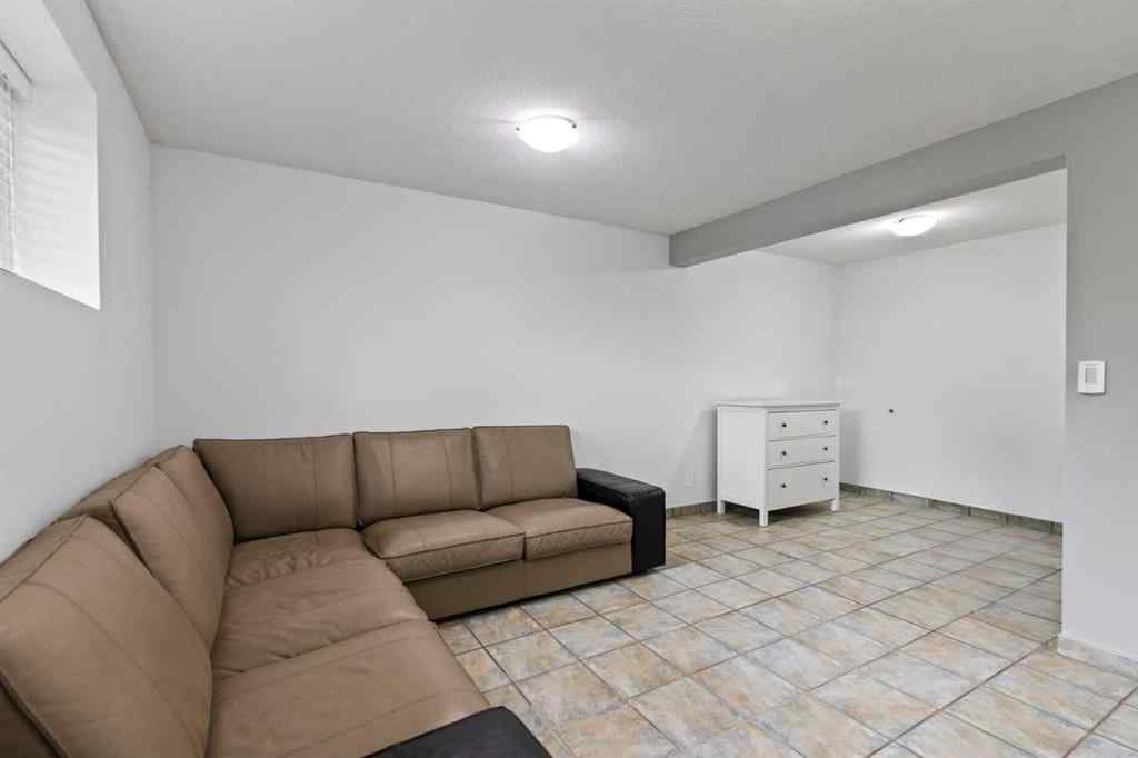 MLS® A2249230 - 48 Shawcliffe Place SW in Shawnessy Calgary, Residential