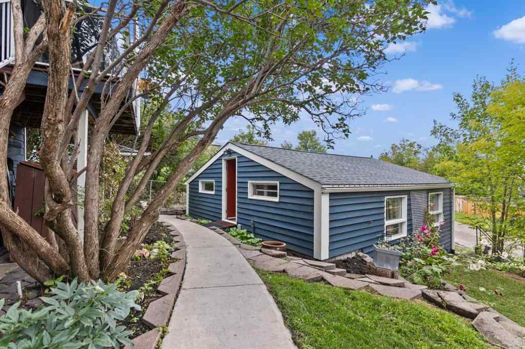 MLS® A2249230 - 48 Shawcliffe Place SW in Shawnessy Calgary, Residential