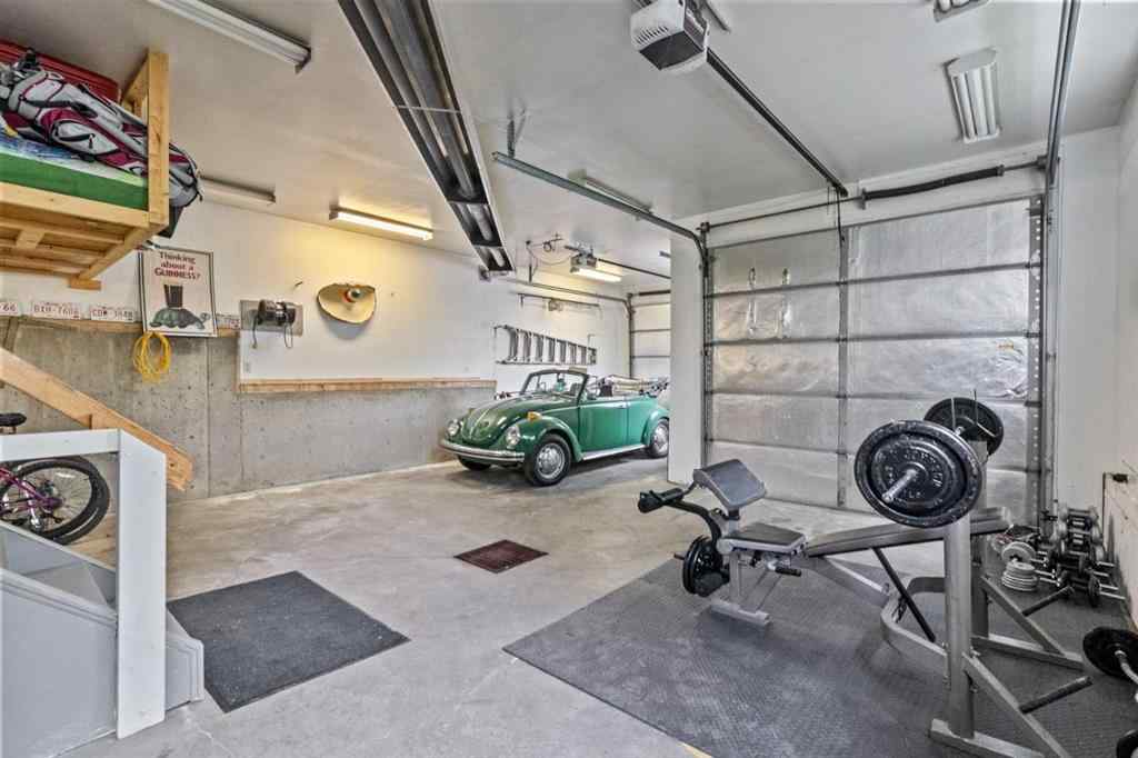 MLS® A2249230 - 48 Shawcliffe Place SW in Shawnessy Calgary, Residential