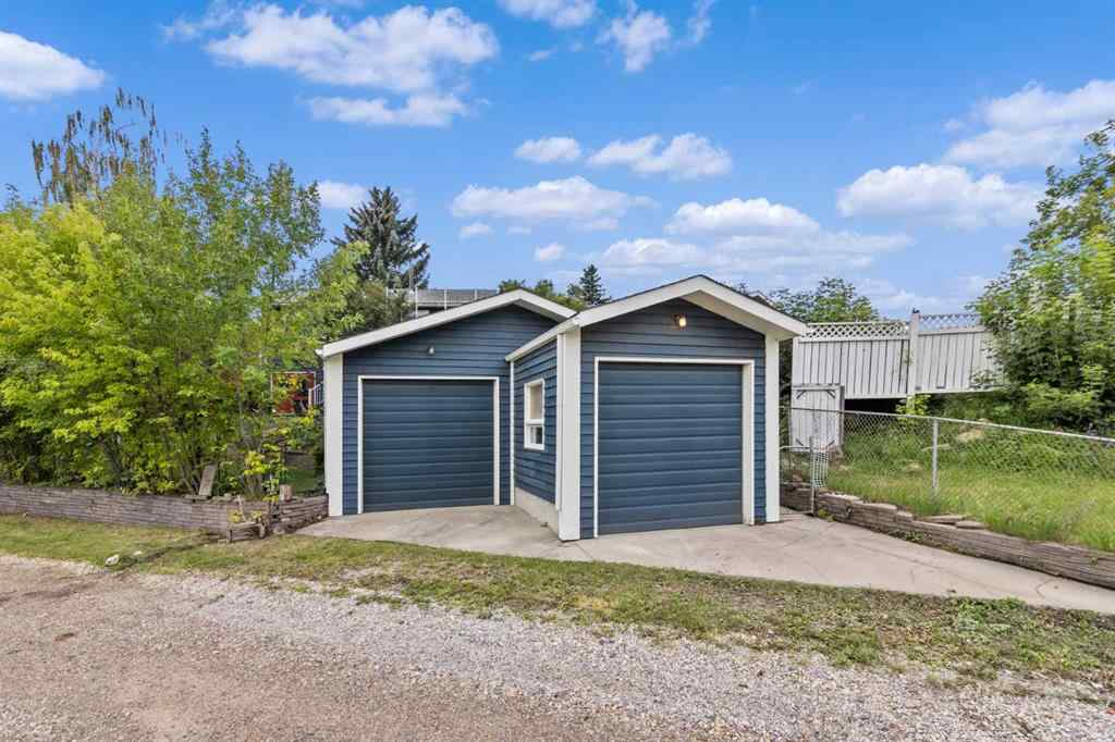 MLS® A2249230 - 48 Shawcliffe Place SW in Shawnessy Calgary, Residential