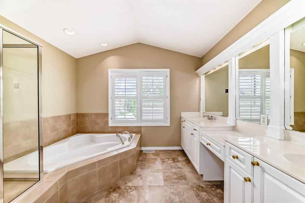 MLS® A2249237 - 327 Discovery Place SW in Discovery Ridge Calgary, Residential
