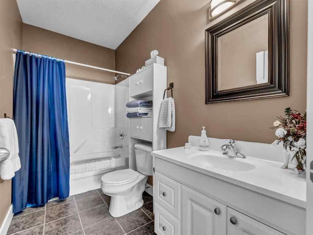 MLS® A2249240 - 12 Cottonwood Bay SW in Cottonwood Medicine Hat, Residential