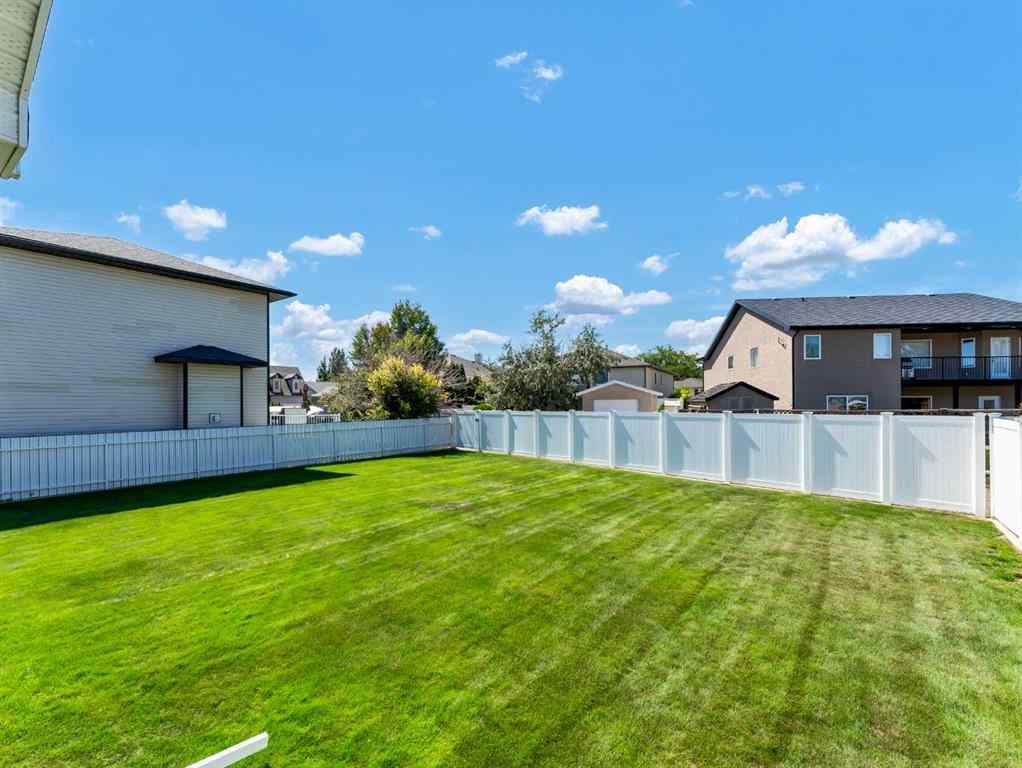 MLS® A2249240 - 12 Cottonwood Bay SW in Cottonwood Medicine Hat, Residential