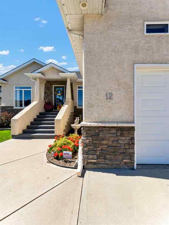 MLS® A2249240 - 12 Cottonwood Bay SW in Cottonwood Medicine Hat, Residential