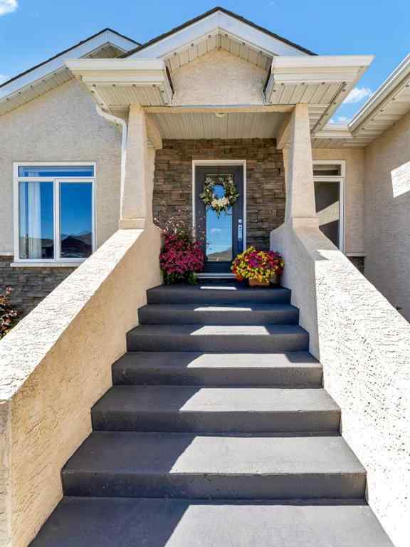MLS® A2249240 - 12 Cottonwood Bay SW in Cottonwood Medicine Hat, Residential