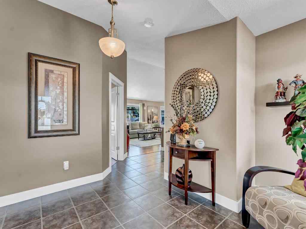 MLS® A2249240 - 12 Cottonwood Bay SW in Cottonwood Medicine Hat, Residential