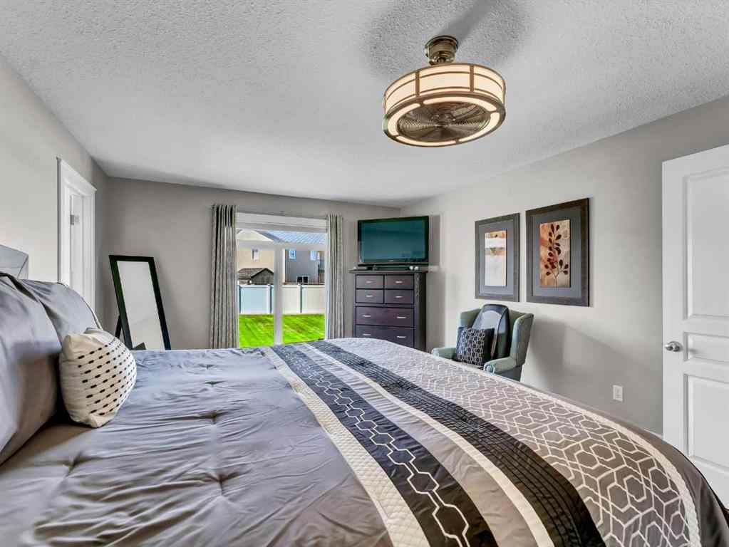 MLS® A2249240 - 12 Cottonwood Bay SW in Cottonwood Medicine Hat, Residential