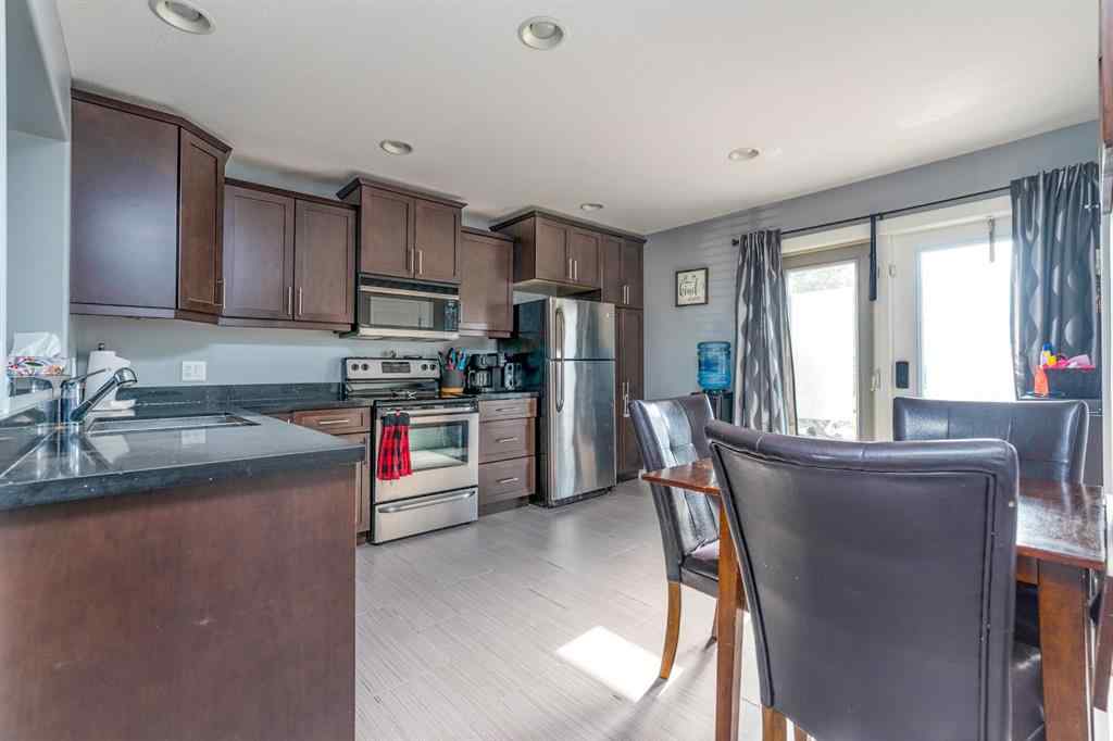 MLS® A2249242 - Unit #4 4118 41 Avenue   in Larsen Grove Lloydminster, Residential