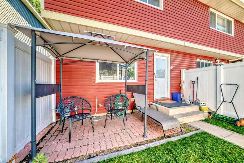 MLS® A2249262 - 549 Queenston Gardens SE in Queensland Calgary, Residential