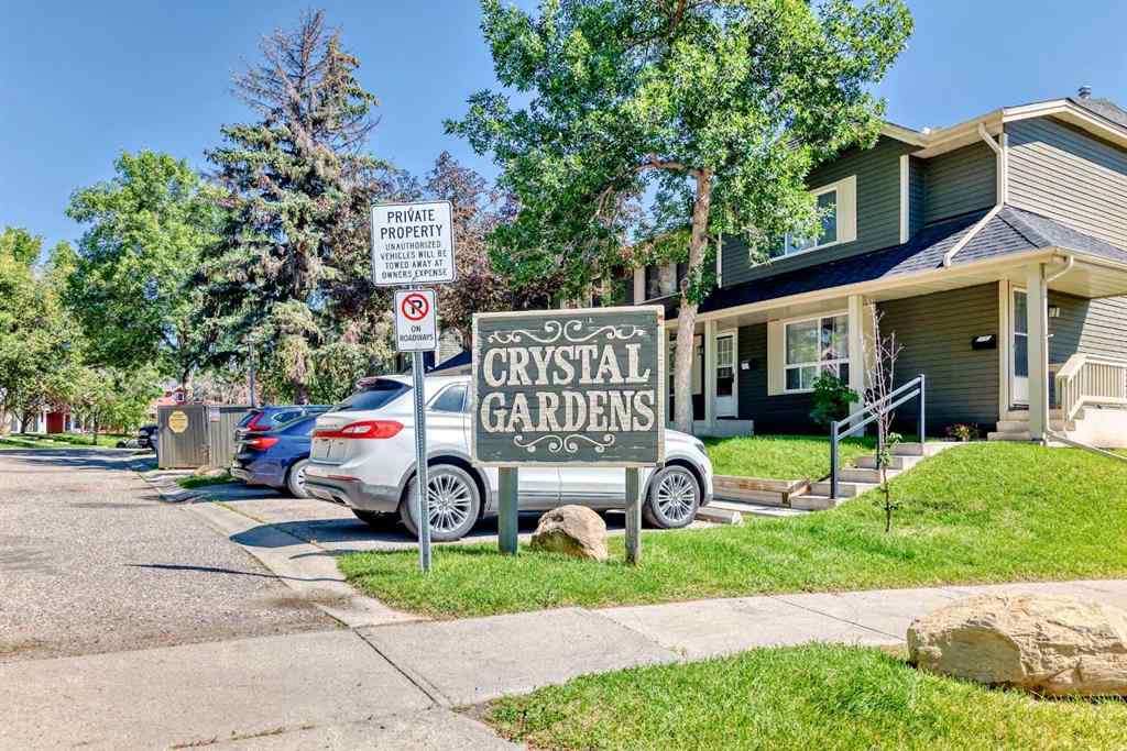 MLS® A2249262 - 549 Queenston Gardens SE in Queensland Calgary, Residential
