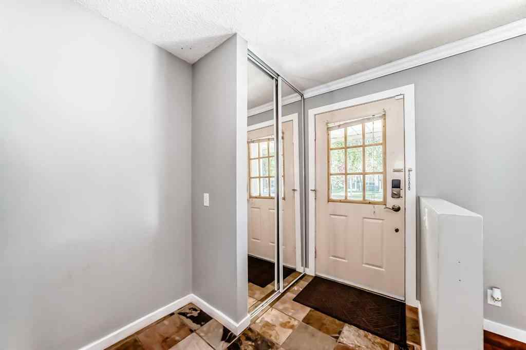 MLS® A2249262 - 549 Queenston Gardens SE in Queensland Calgary, Residential