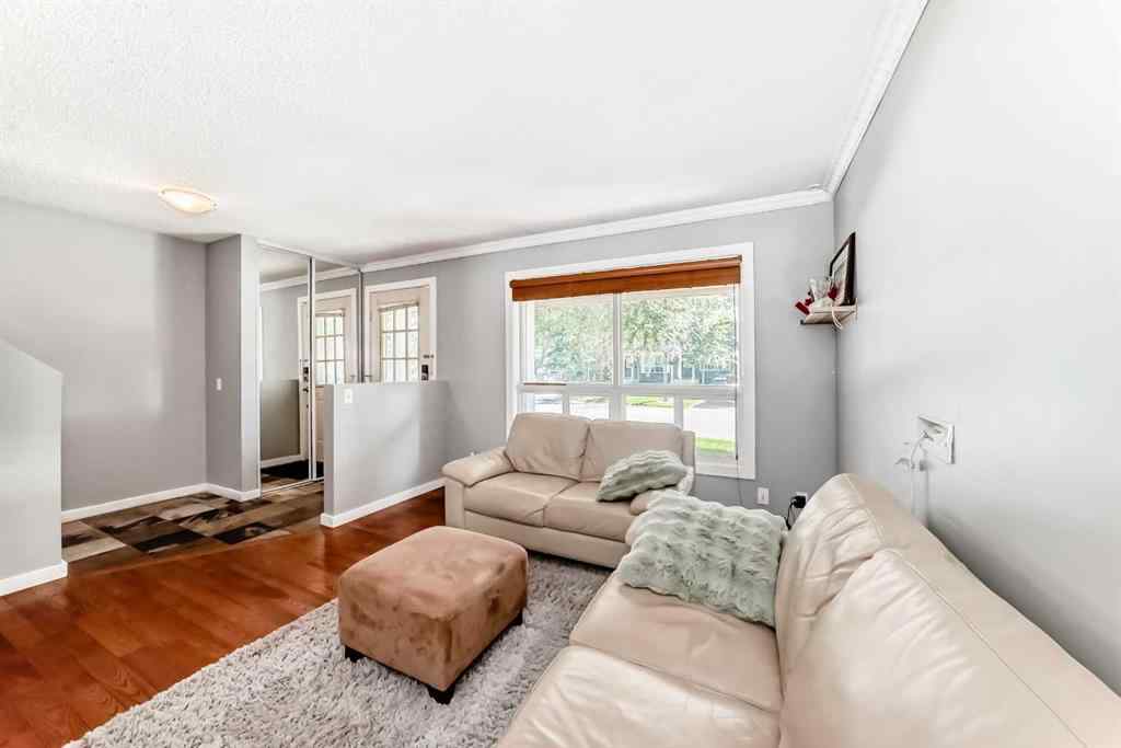 MLS® A2249262 - 549 Queenston Gardens SE in Queensland Calgary, Residential