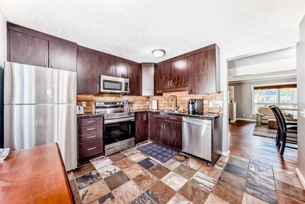 MLS® A2249262 - 549 Queenston Gardens SE in Queensland Calgary, Residential