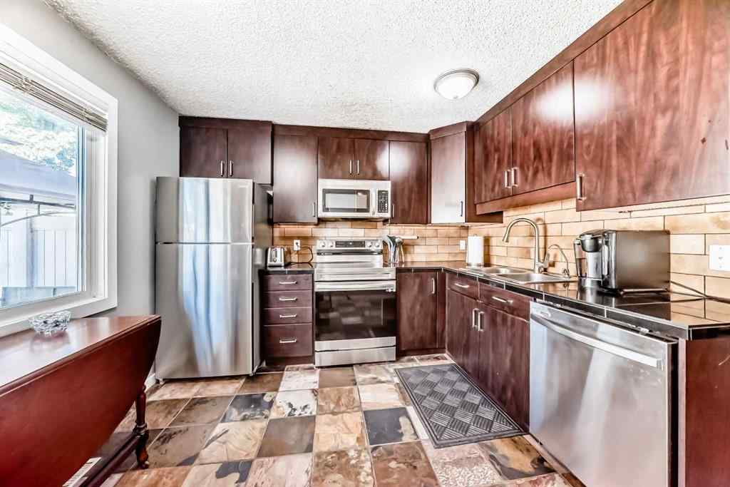 MLS® A2249262 - 549 Queenston Gardens SE in Queensland Calgary, Residential