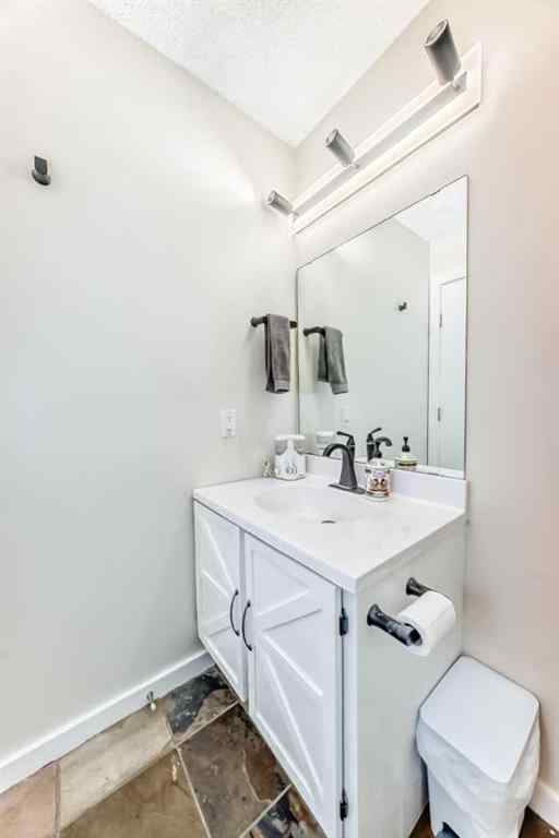 MLS® A2249262 - 549 Queenston Gardens SE in Queensland Calgary, Residential