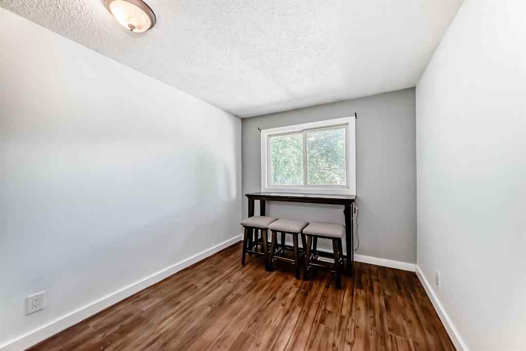 MLS® A2249262 - 549 Queenston Gardens SE in Queensland Calgary, Residential