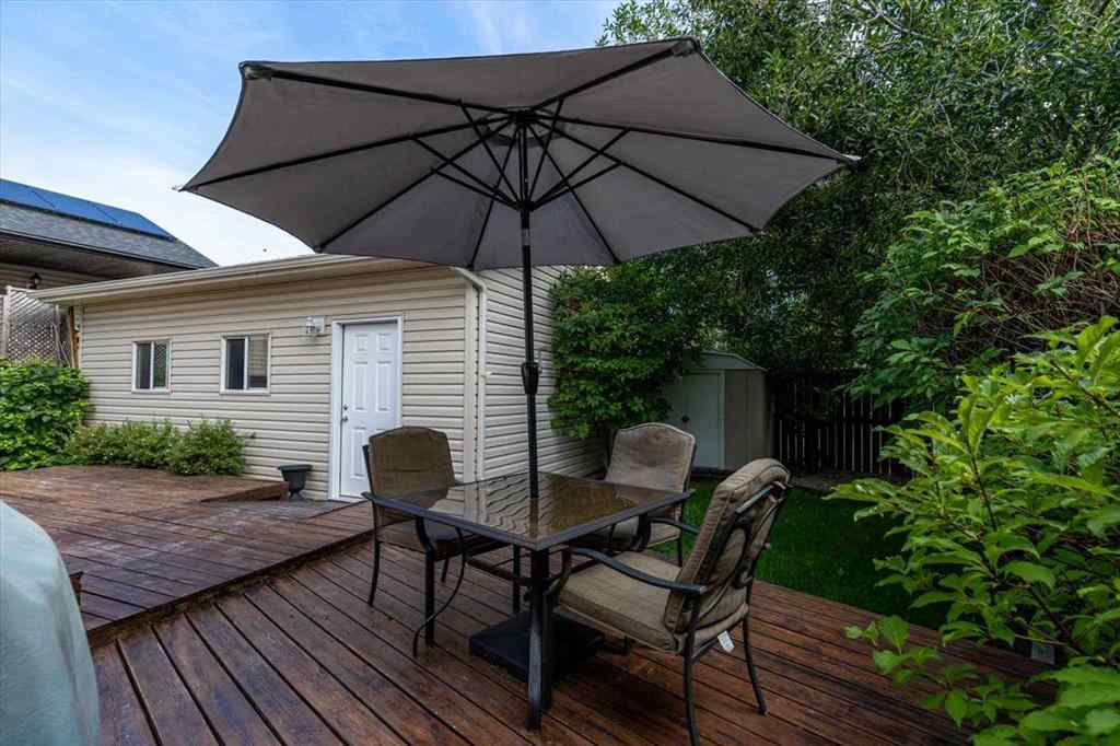 MLS® A2249264 - 140 Eversyde Circle SW in Evergreen Calgary, Residential