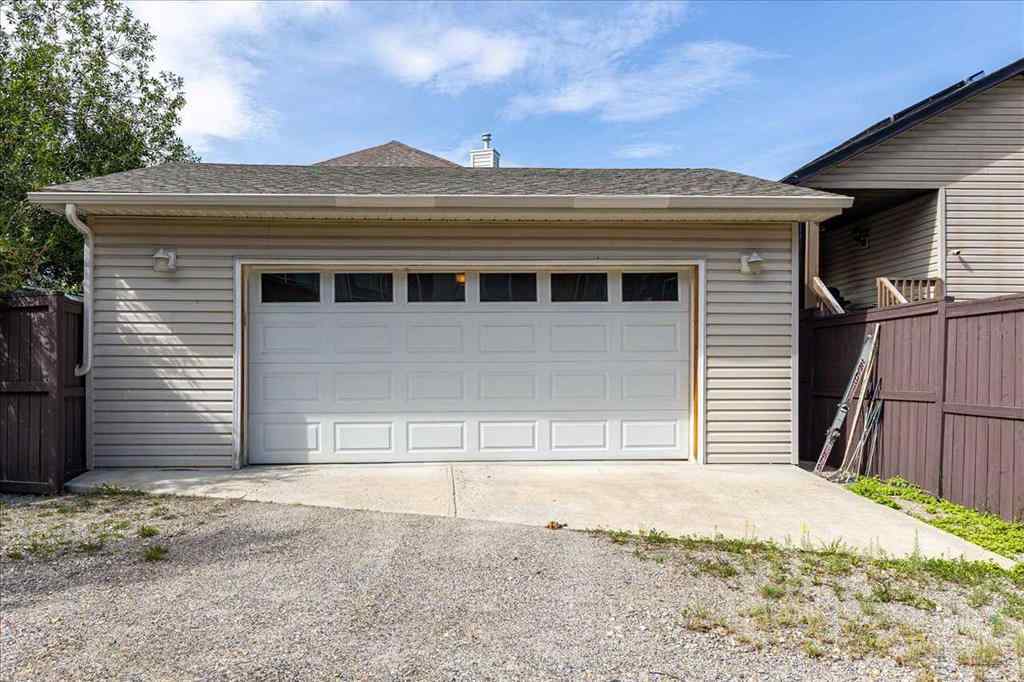 MLS® A2249264 - 140 Eversyde Circle SW in Evergreen Calgary, Residential