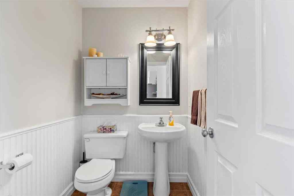 MLS® A2249264 - 140 Eversyde Circle SW in Evergreen Calgary, Residential