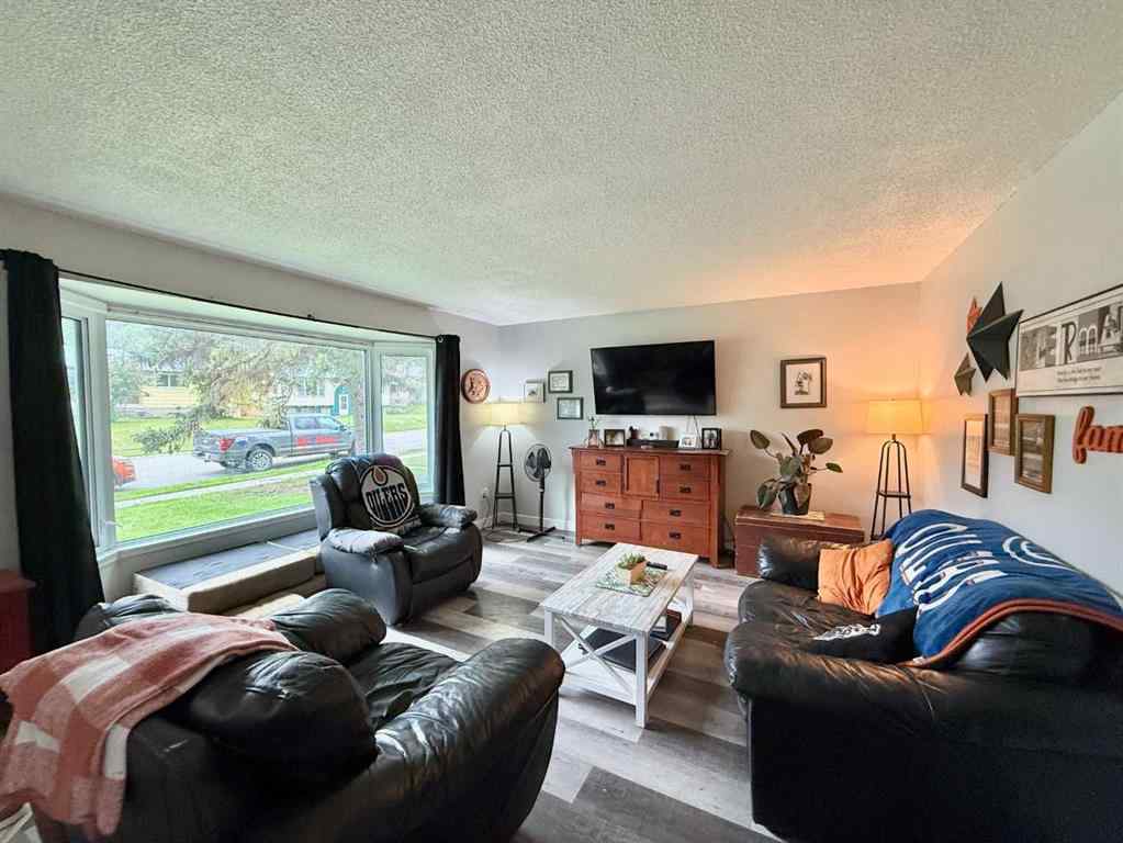 MLS® A2249271 - 133 CHEVIOT Drive  in Mountain View Hinton, Residential