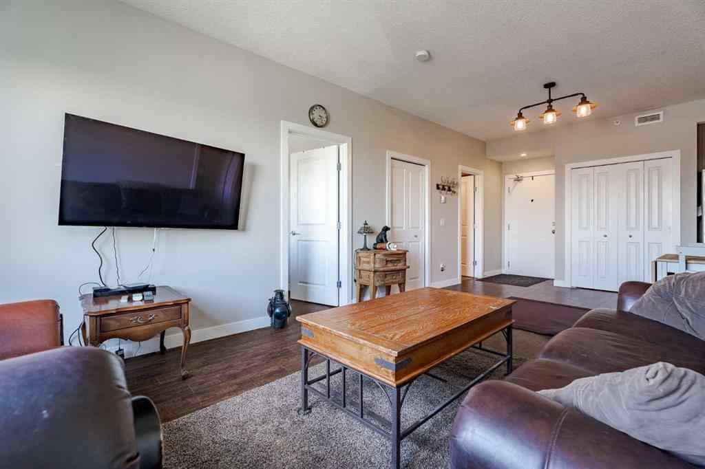 MLS® A2249279 - Unit #403 607 17 Avenue NW in Mount Pleasant Calgary, Residential