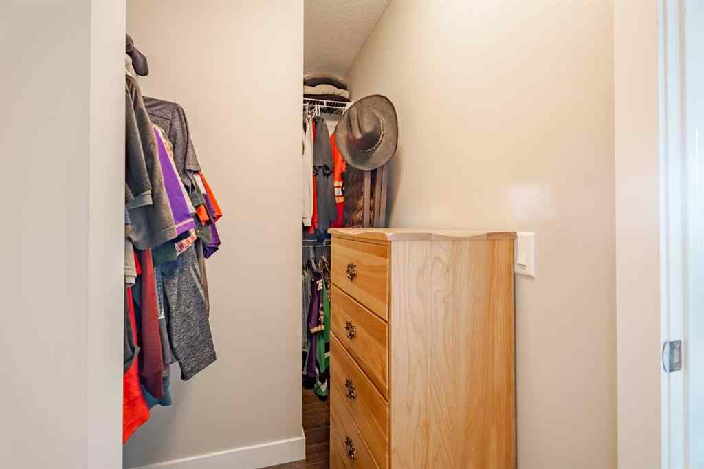 MLS® A2249279 - Unit #403 607 17 Avenue NW in Mount Pleasant Calgary, Residential