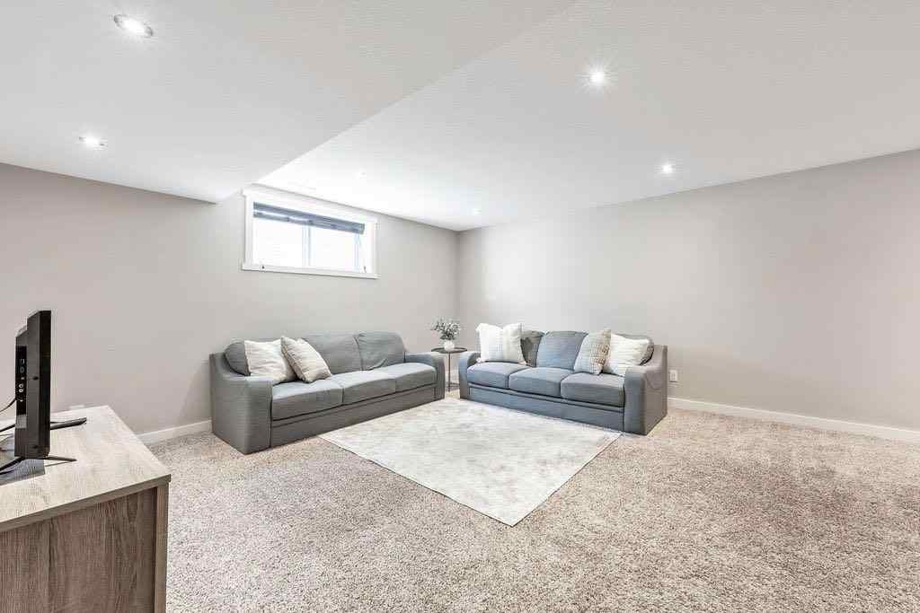 MLS® A2249287 - 1363 Kings Heights Road SE in Kings Heights Airdrie, Residential
