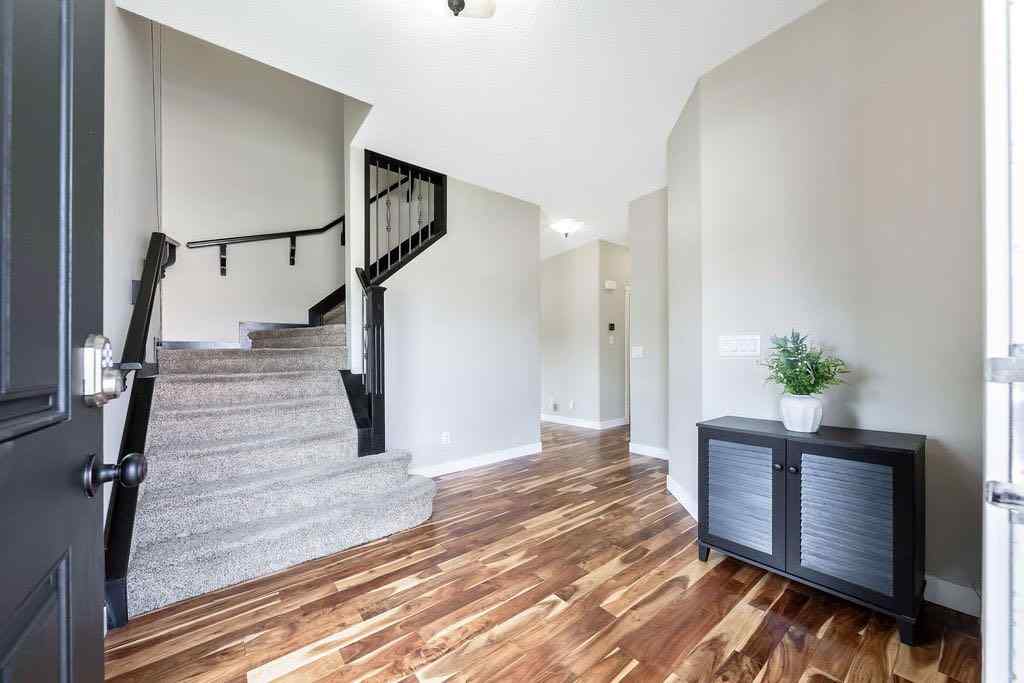 MLS® A2249287 - 1363 Kings Heights Road SE in Kings Heights Airdrie, Residential