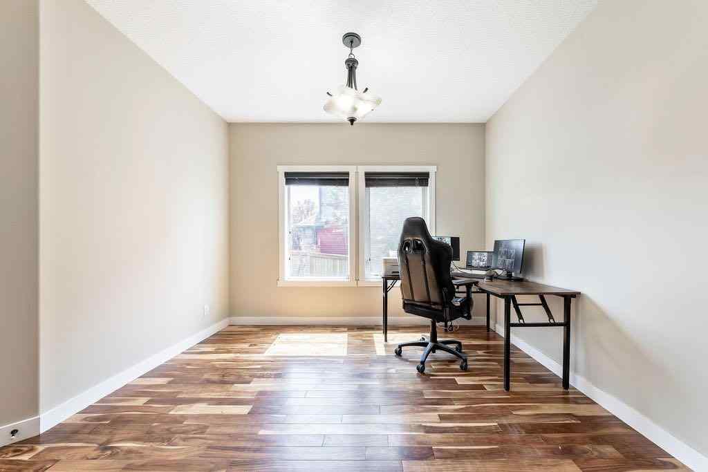 MLS® A2249287 - 1363 Kings Heights Road SE in Kings Heights Airdrie, Residential