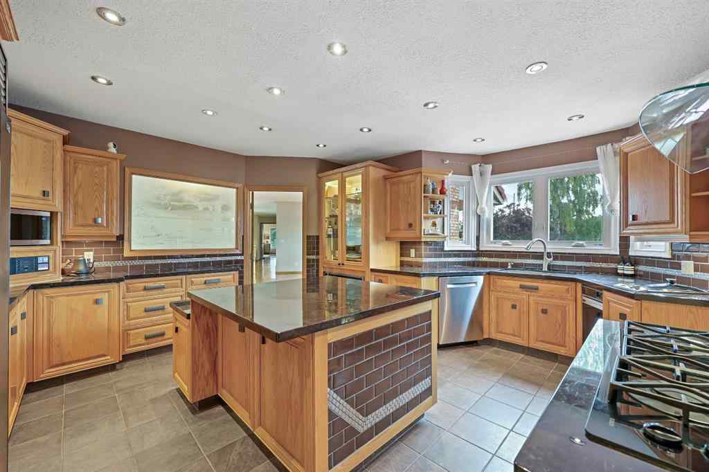 MLS® A2249291 - 242125 8 Street E in NONE Rural Foothills County, Residential