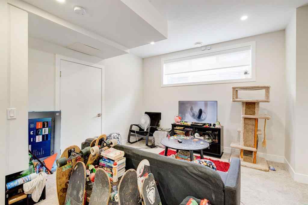 MLS® A2249296 - 2020 40 Street SE in Forest Lawn Calgary, Residential