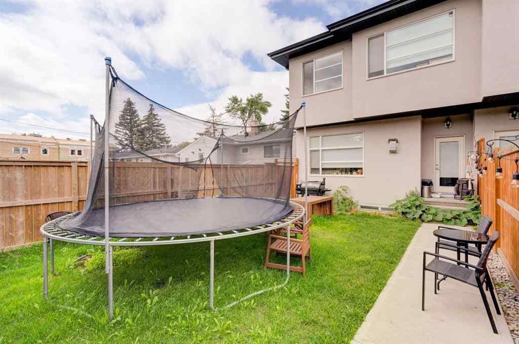 MLS® A2249296 - 2020 40 Street SE in Forest Lawn Calgary, Residential