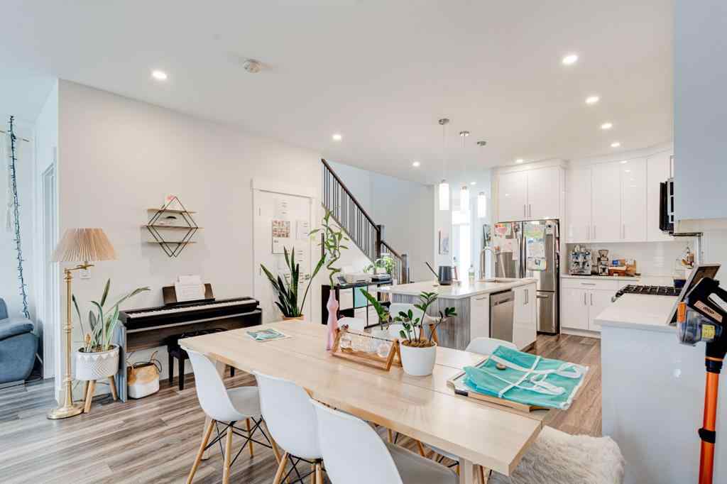 MLS® A2249296 - 2020 40 Street SE in Forest Lawn Calgary, Residential