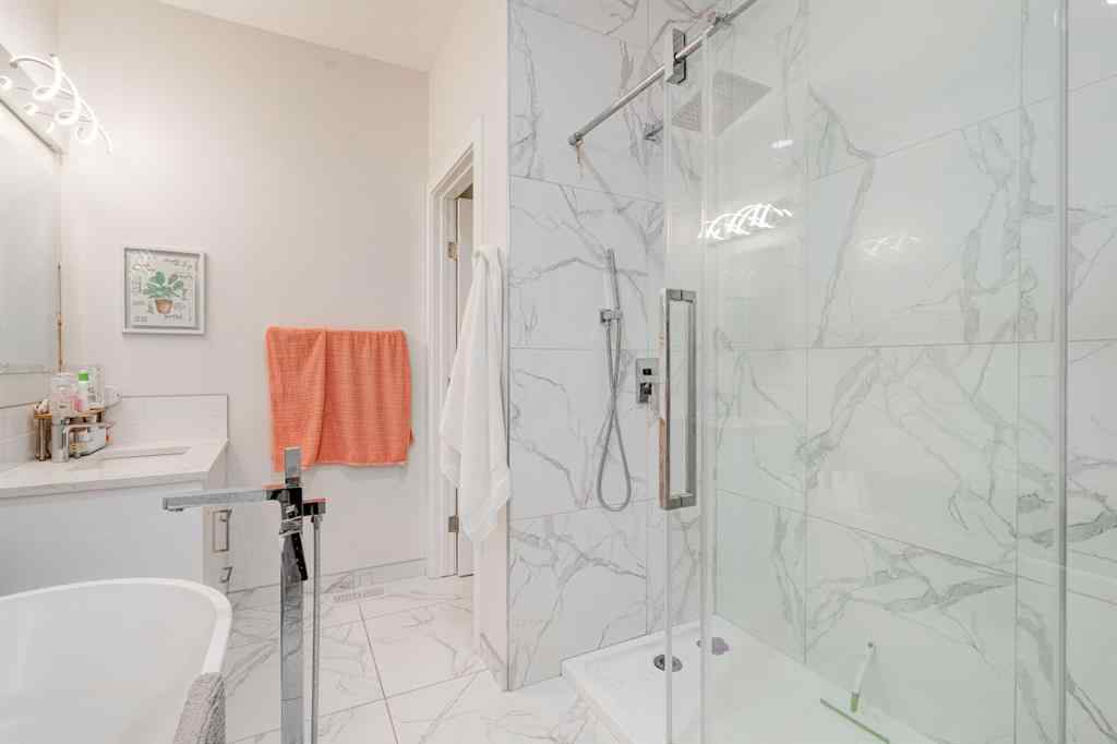 MLS® A2249296 - 2020 40 Street SE in Forest Lawn Calgary, Residential