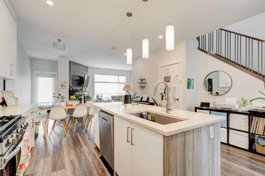 MLS® A2249296 - 2020 40 Street SE in Forest Lawn Calgary, Residential